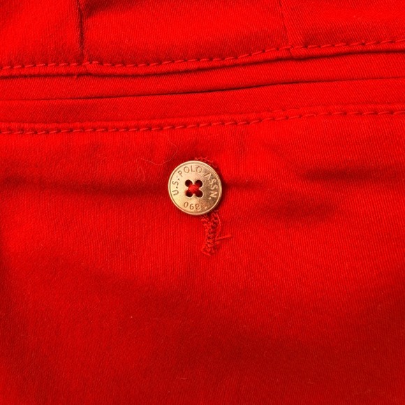 U.S. Polo Assn. Womens Red Chino Shorts Floral Trim Size 10/12 Casual 36W - Picture 15 of 16